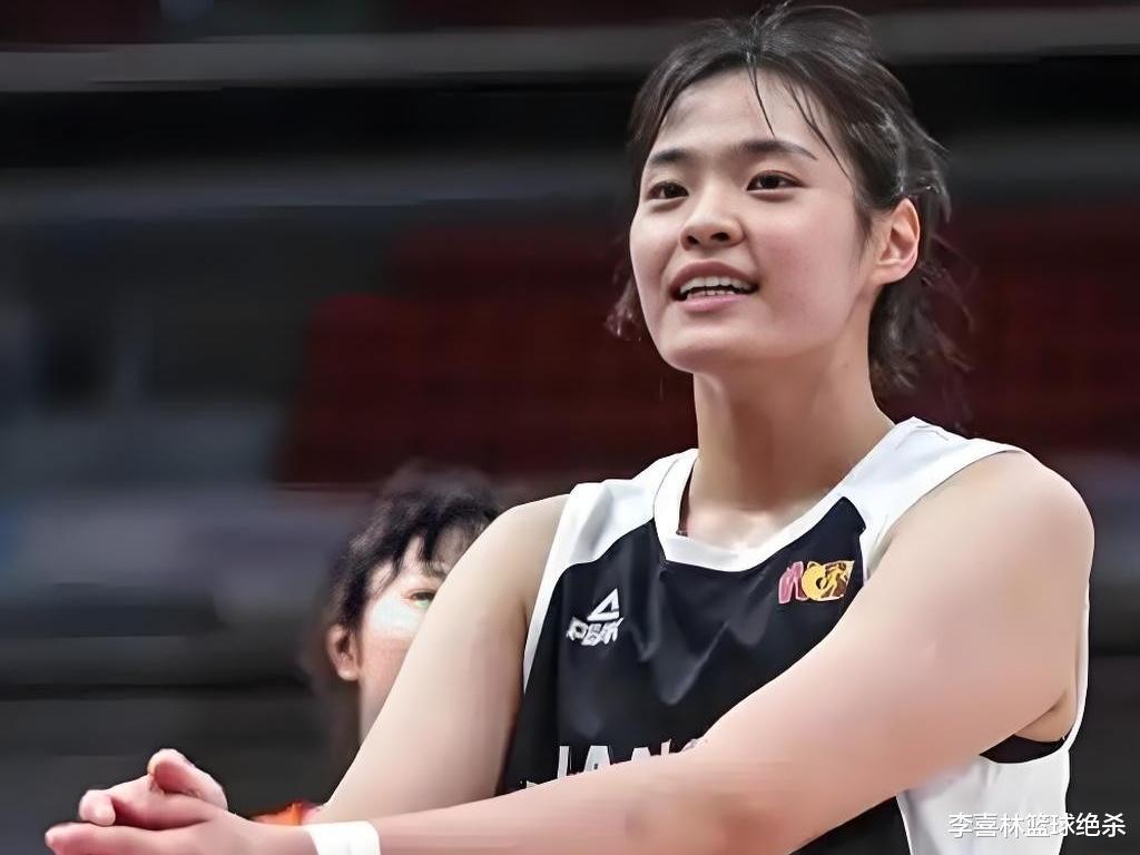 13分钟轰16+3！中国女篮又一26岁2米