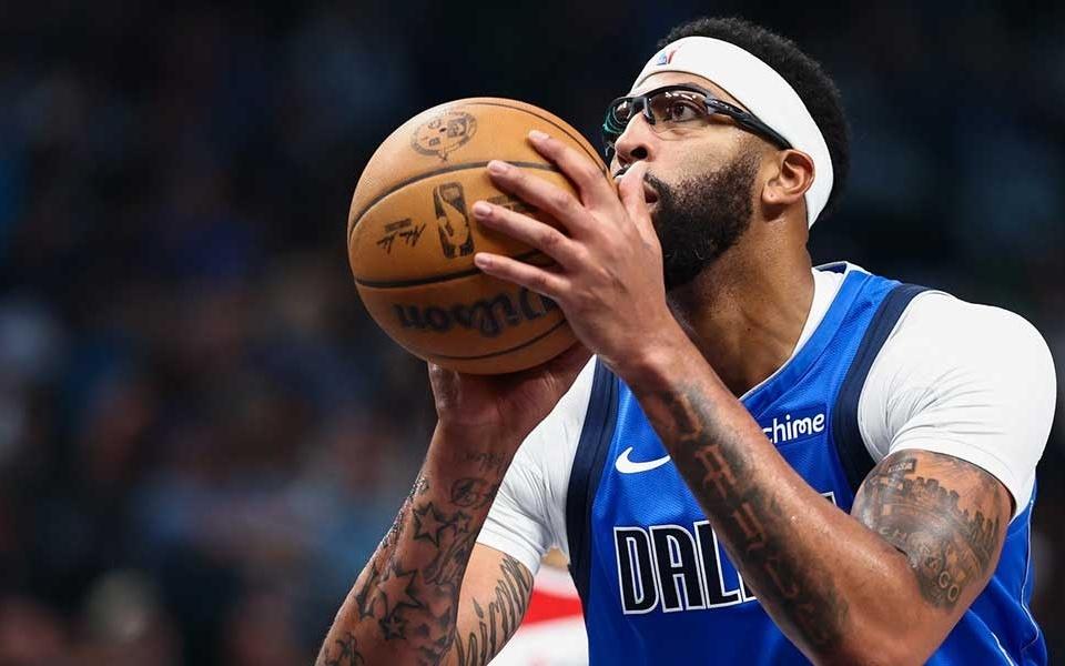 独行侠主教练基德谈戴维斯，在202526赛季NBA开局阶段的身体状况