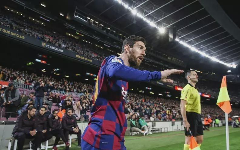 每体：梅西23年1月联系哈维说想回巴萨，4月被告知西甲不批准