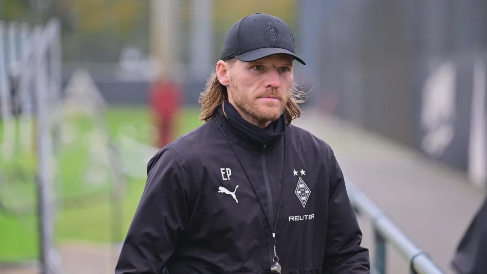 波兰斯基：球队伤病情况良好，面对拜仁我们要团结一致