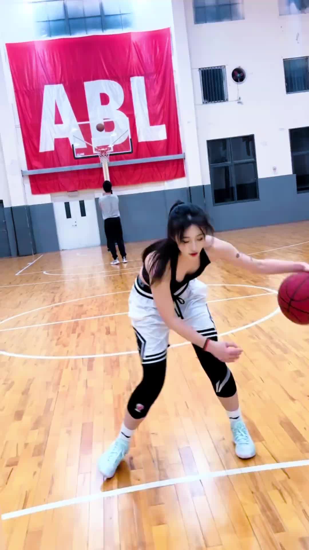 糟糕是谁把自瞄打开了