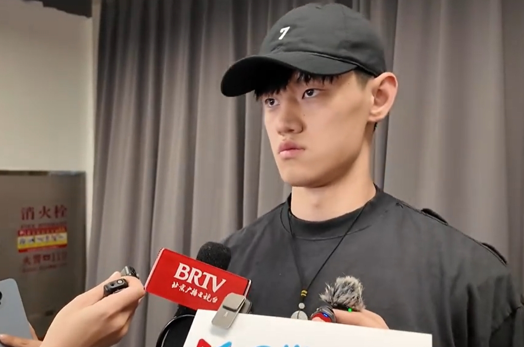 曾凡博：愧对球队愧对球迷没有尽自己的一份力很遗憾