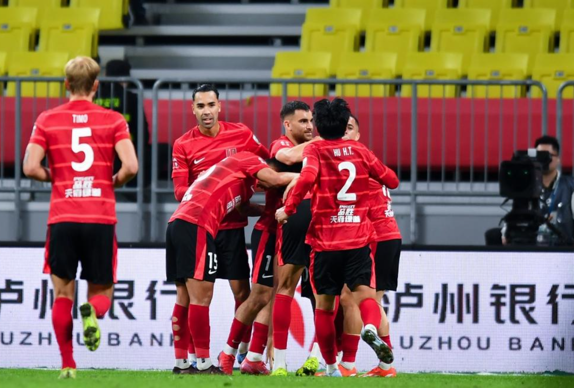一场31，让中超争冠大乱，前2只差2分，成都蓉城紧追领头羊