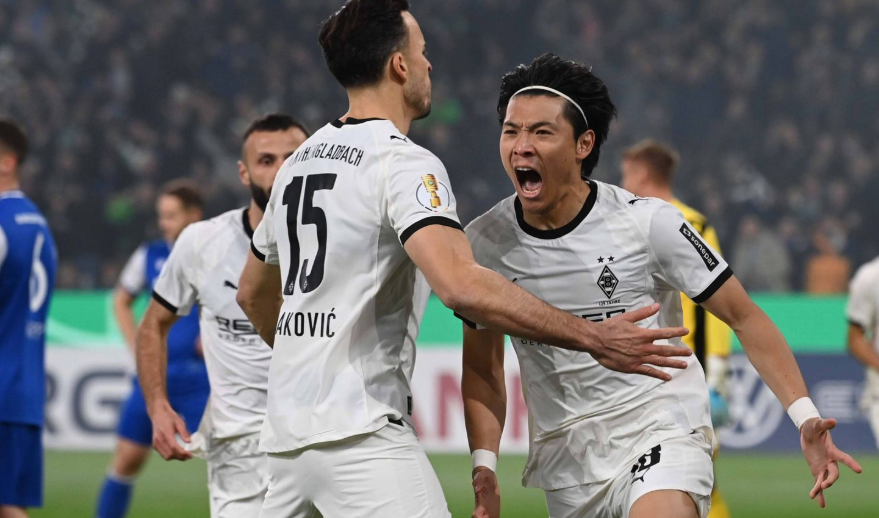 终于赢了!门兴德国杯淘汰卡尔斯鲁厄,结束正式比赛8场不胜