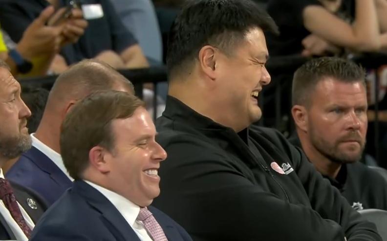 队记：独行侠老板推动了本次中国赛，因此独行侠可能明年会参赛