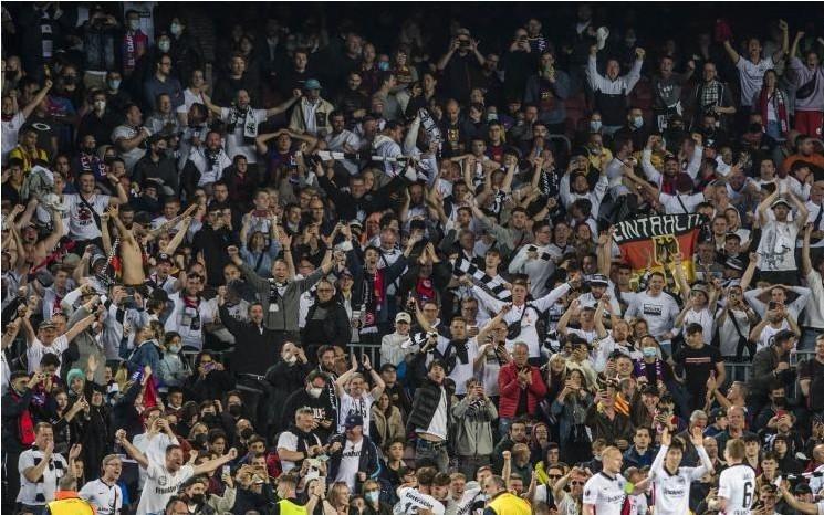 世体：巴萨将启动程序，防止法兰克福球迷“占领”诺坎普再现