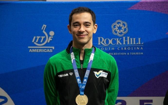 雨果社媒晒乒乓球泛美洲锦标赛金牌,他已达成男单5连冠