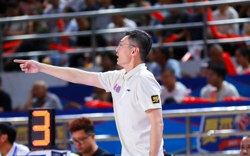 CBA最新消息！北京首钢更换外援，刘炜被喊下课