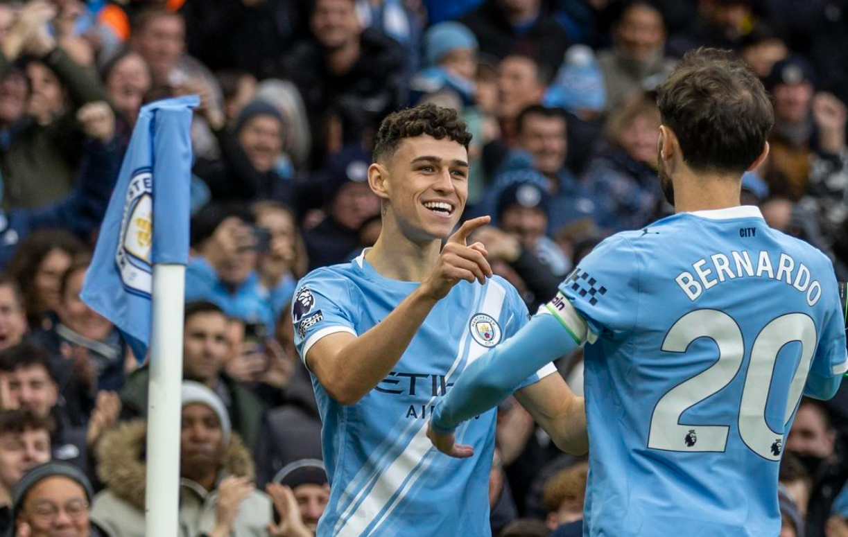 英超最新积分战报：大黑马杀入前4，曼城极限绝杀，热刺主场落败