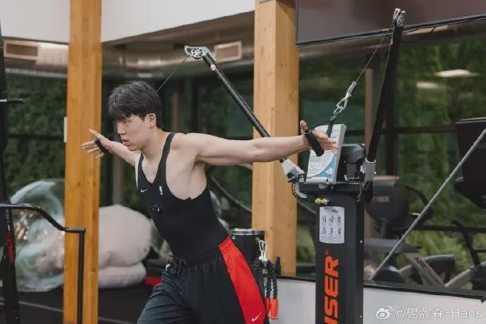 118变122！杨瀚森，牛掰！中国男篮未来第一核心