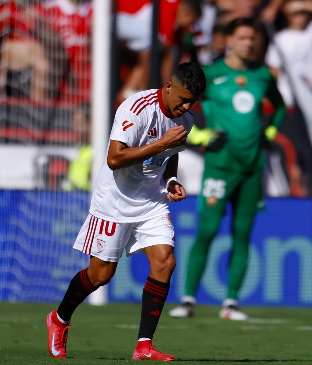 14大冷门！欧冠折戟后11.1亿卫冕冠军又遭遇联赛首败丢掉榜首