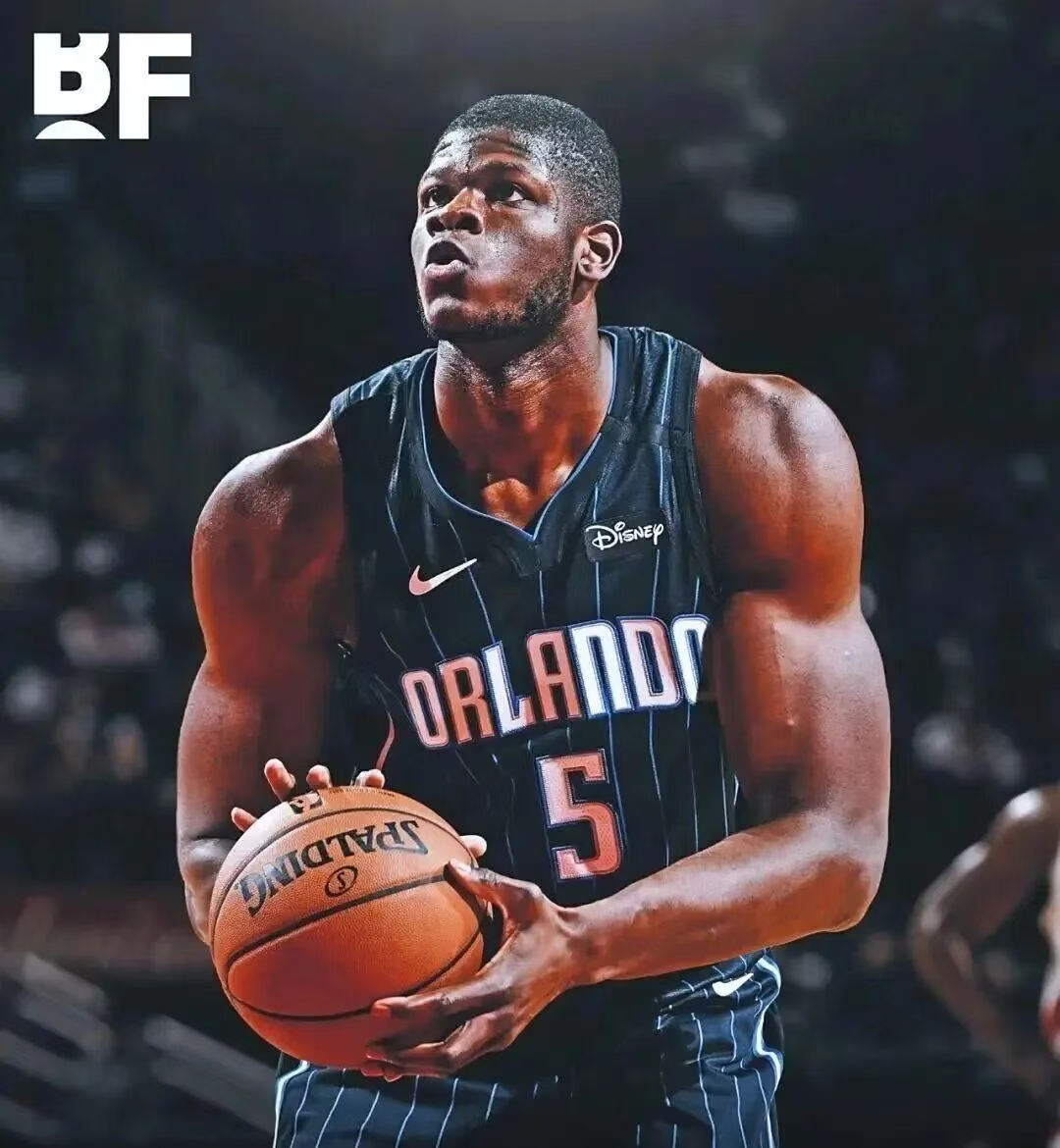 交易达成！拒绝CBA300万美元，接受训练营合同，NBA天赋怪回来了