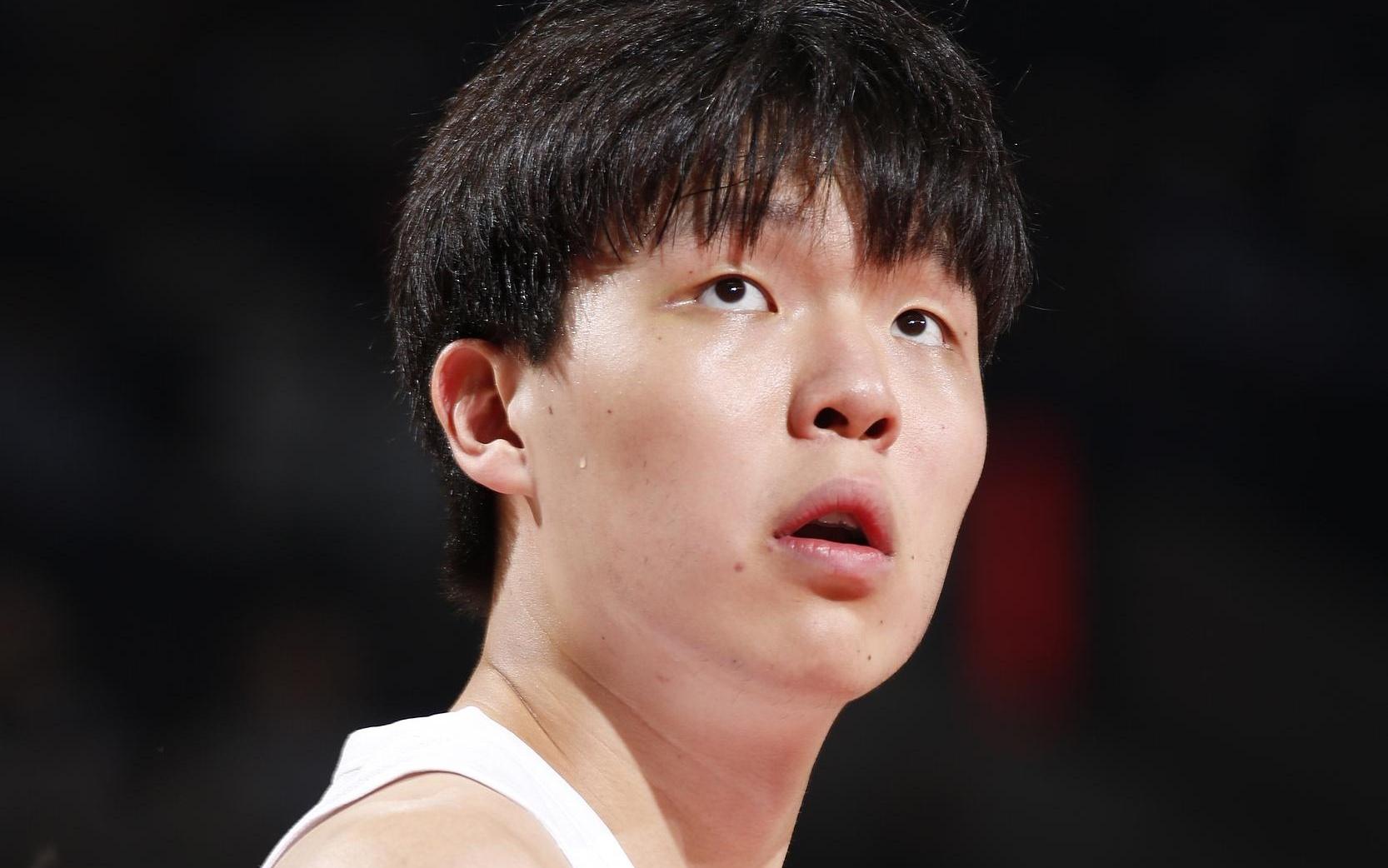 萧华:没想到杨瀚森获得这么大的关注,我对他的前景感到兴奋