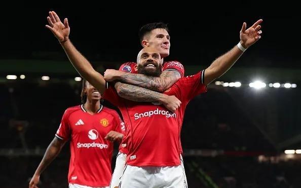 莱因克尔:姆伯莫真的很出色,在曼联踢球丝毫没有让他慌乱