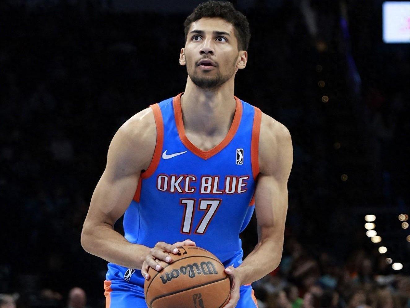 一夜3大消息！勇士一签一裁，湖人升实力榜第三，保罗仍想回归