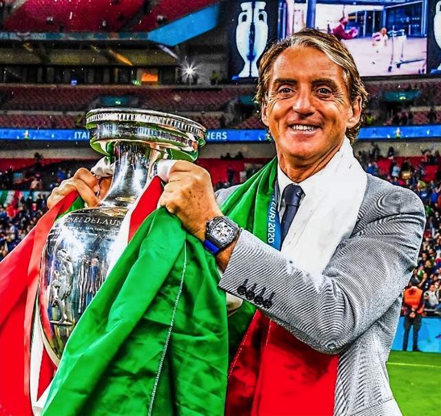 赋闲1年!60岁名帅想执教曼联:如果阿莫林下课他有机会