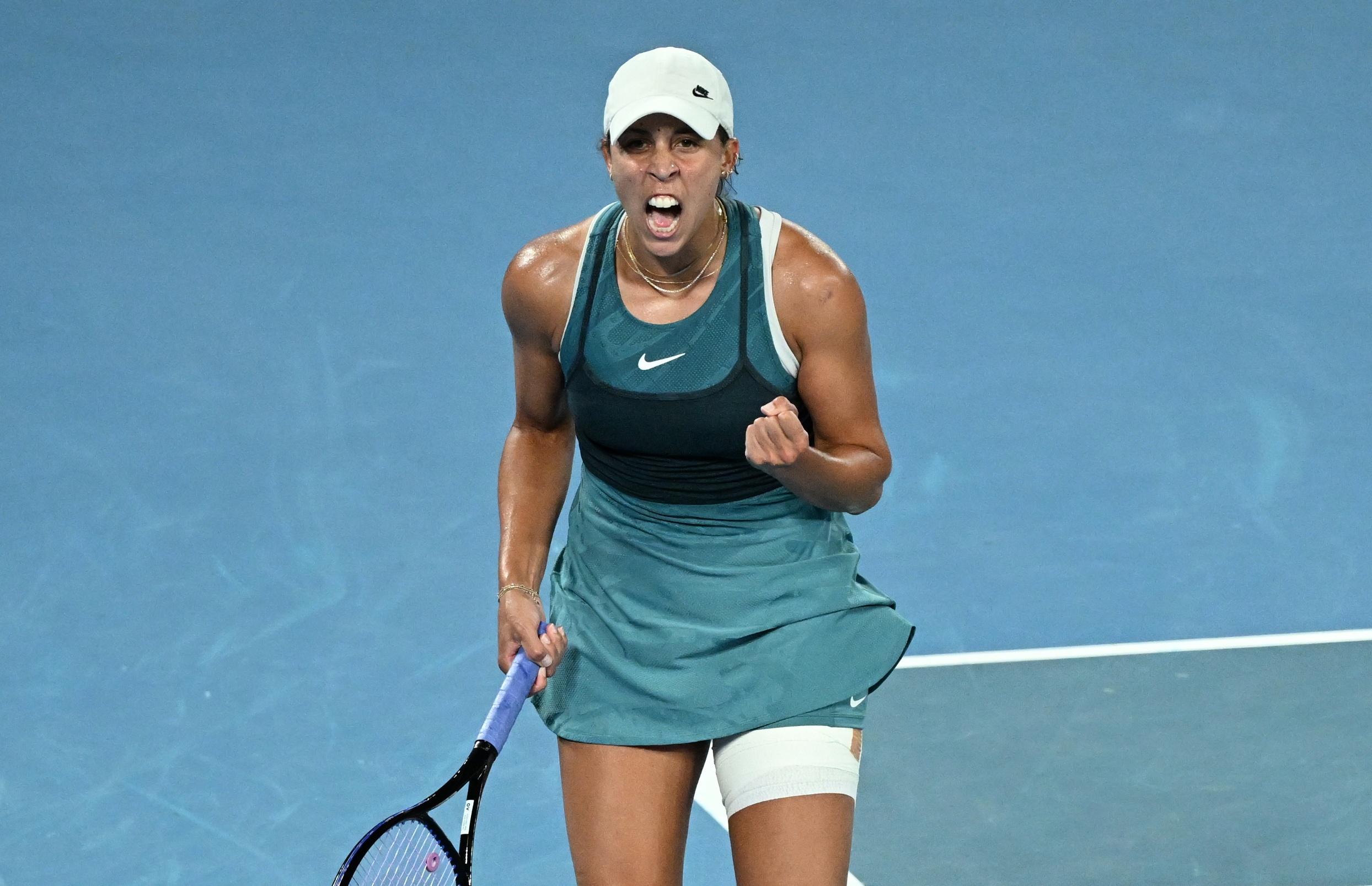 凯斯逆转施耐德晋级WTA500伦敦站四
