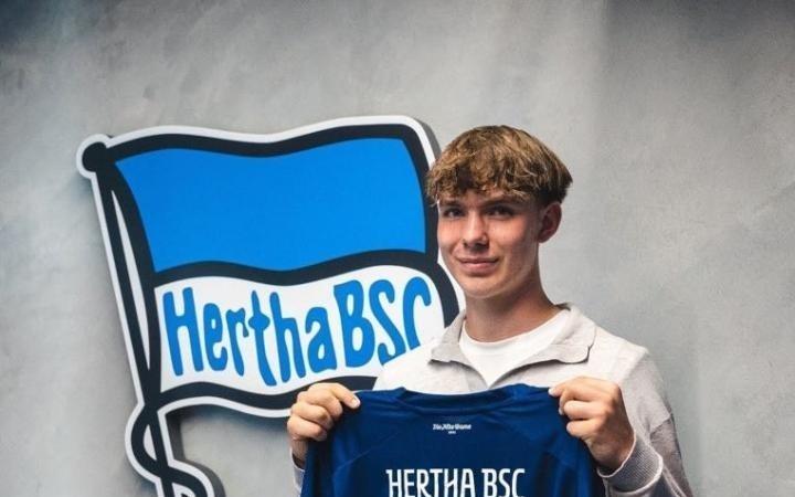 德天空：赫塔16岁中场艾希霍恩引众豪门争夺，其解约金1200万