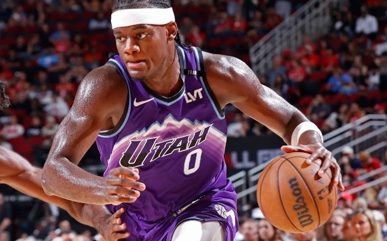 面对火箭打出攻守兼备的表现！爵士锋