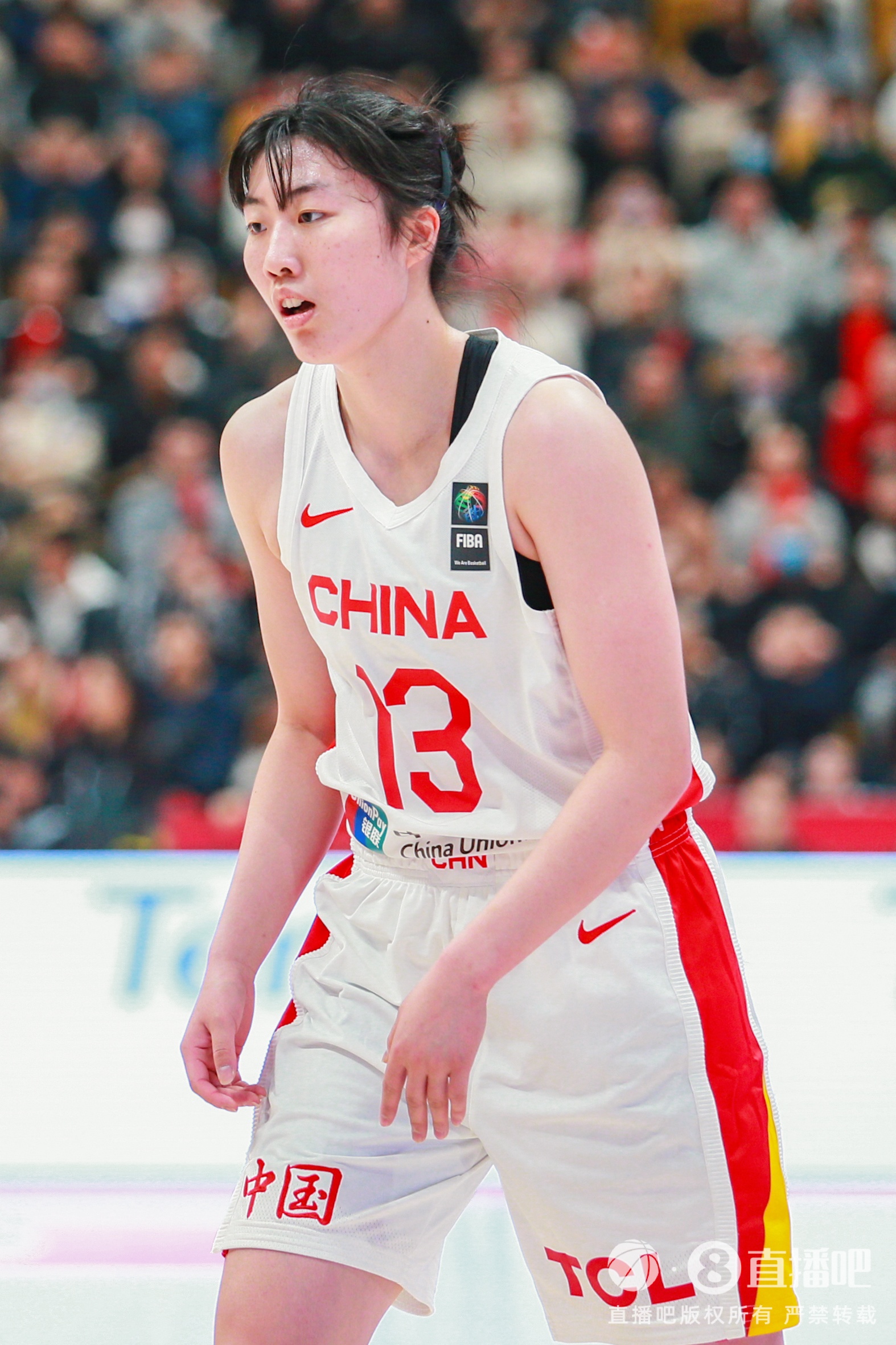 效率很高不犯错！罗欣棫8中6得15分2板1助全场0失误