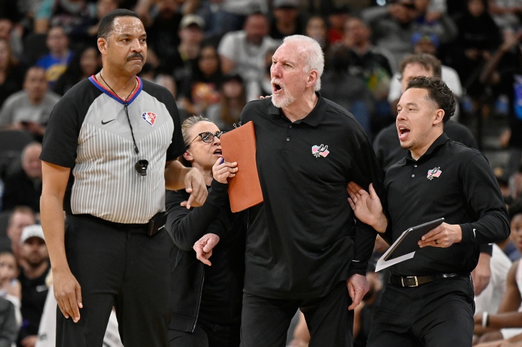ESPN名记：波波非常喜欢米奇约翰逊并视其为自己的继任者