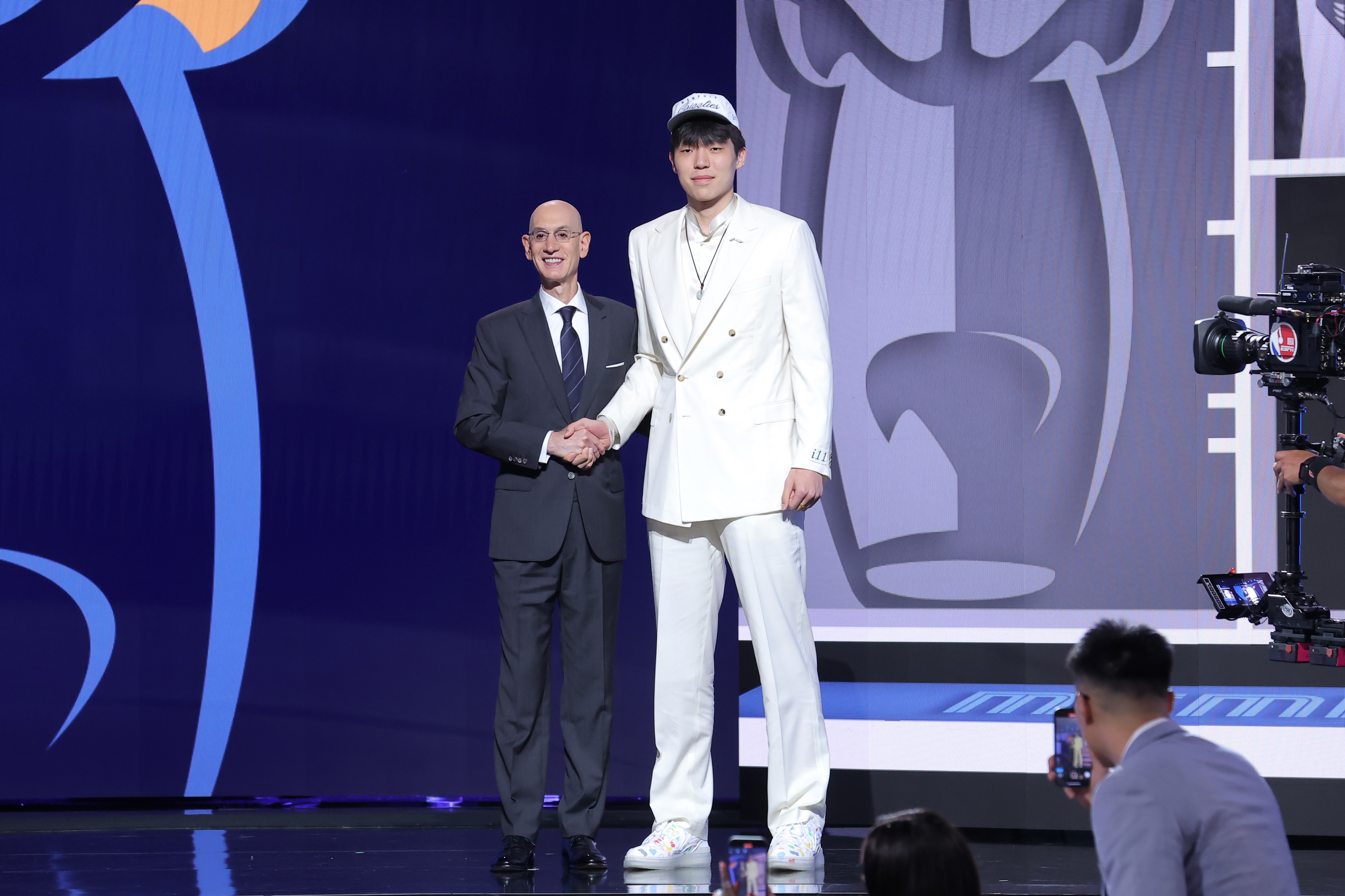 杨瀚森四年总薪资预计2139万！新秀赛季442万美元！