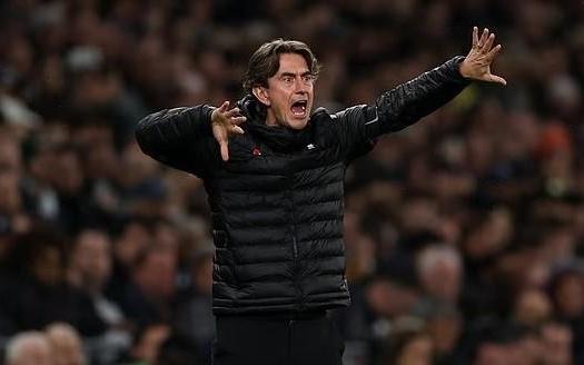 邮报：弗兰克仍未找到最佳进攻节奏，17场尝试了13种前场组合