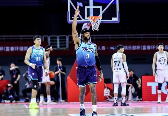 狂砍36分5助！率领昔日鱼腩爆冷争冠级劲旅，CBA又一顶级外援诞生