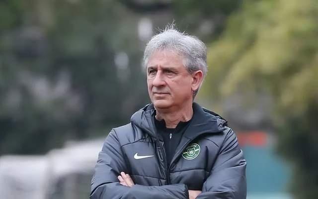 竞聘国足主帅不敌邵佳一：乔迪接近执教中超云南玉昆！