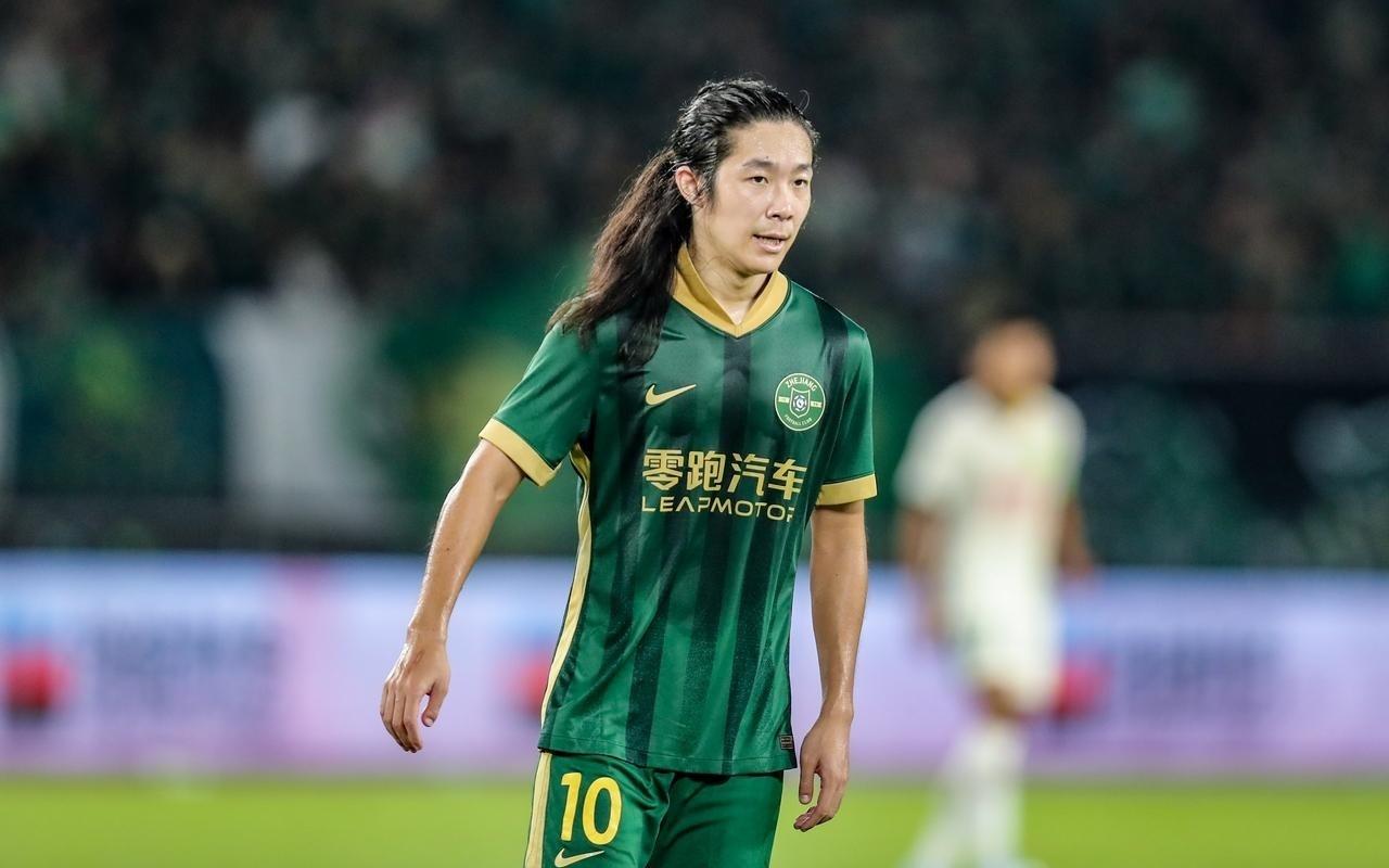 李金羽笑开花了！一分钱不花官宣一名