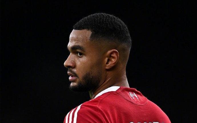 加克波另类帽子戏法!49分钟三次中柱,复刻梅西莱万,B费也打铁