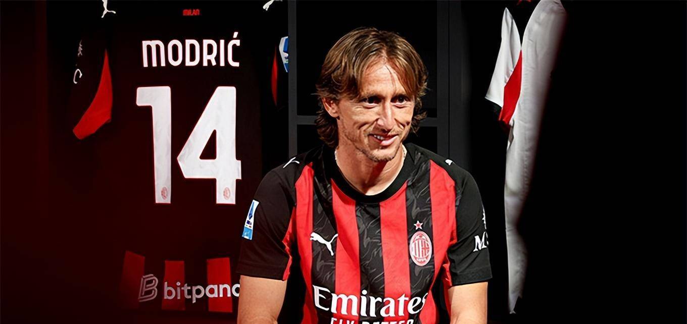 传奇依旧闪耀!40岁魔笛在米兰打出成绩:五项数据领跑带队登顶