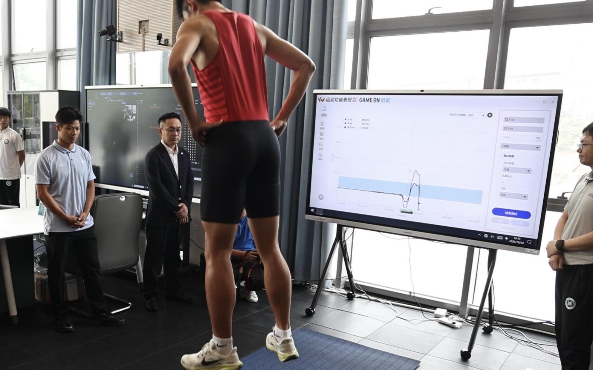 跑完十五运还比赛吗苏炳添：“让我回