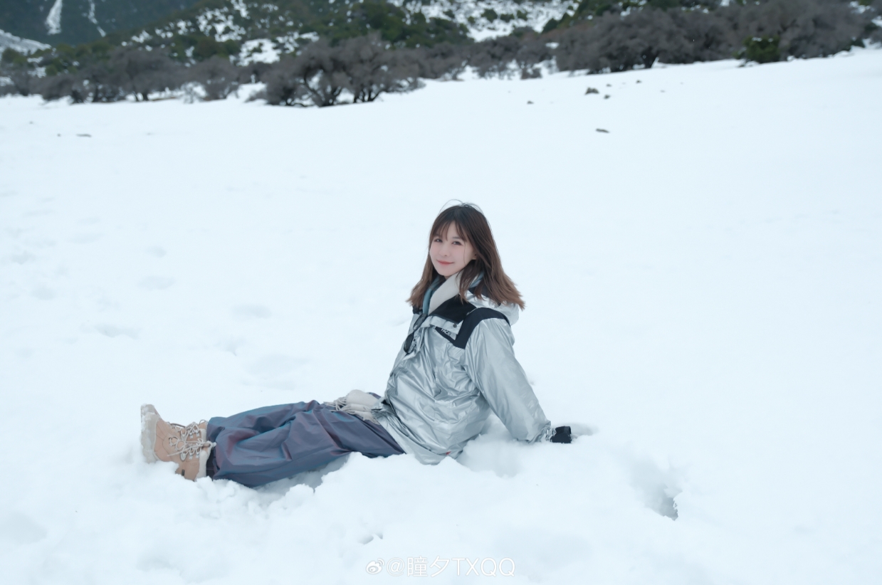 兮夜拍的真好！瞳夕晒照：虽然是北方孩子也好久没见过大雪啦