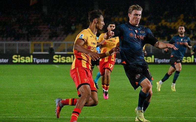 那不勒斯10莱切迎两连胜，安古伊萨破门