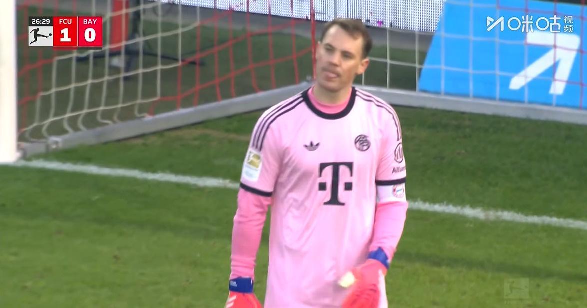 德甲主场龙发威，诺伊尔惊天失误，拜仁半场不丢球金身被破