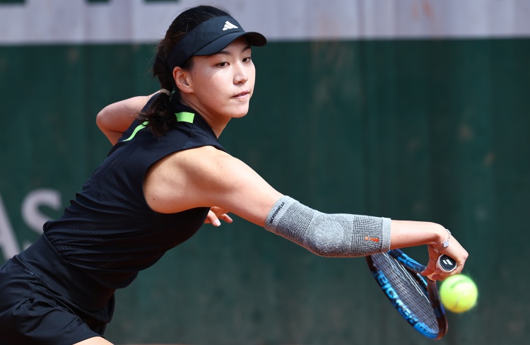 WTA500巴特洪堡赛：中国选手王欣瑜退