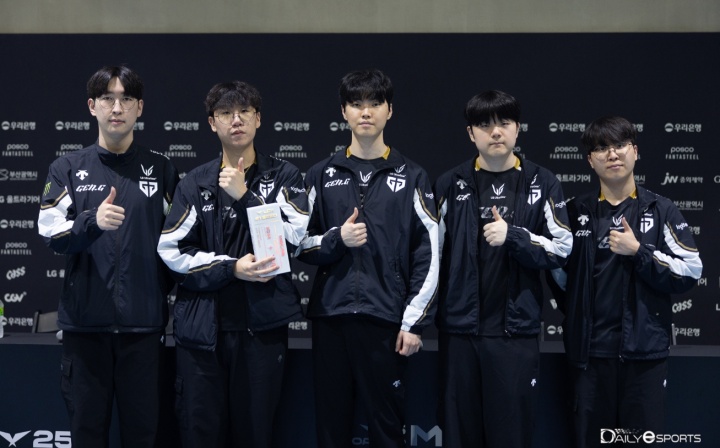 GEN是自OGN以来第三支LCK单赛段全胜队伍，前两队为14SKT22T1