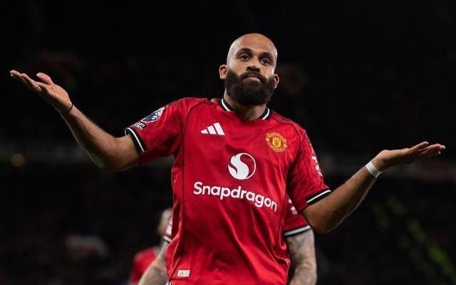 记者：曼联希望姆伯莫12月21日踢完维拉后再去参加非洲杯