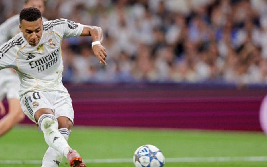 皇马欧冠的前三粒进球全部通过点球打进，为历史第二支俱乐部