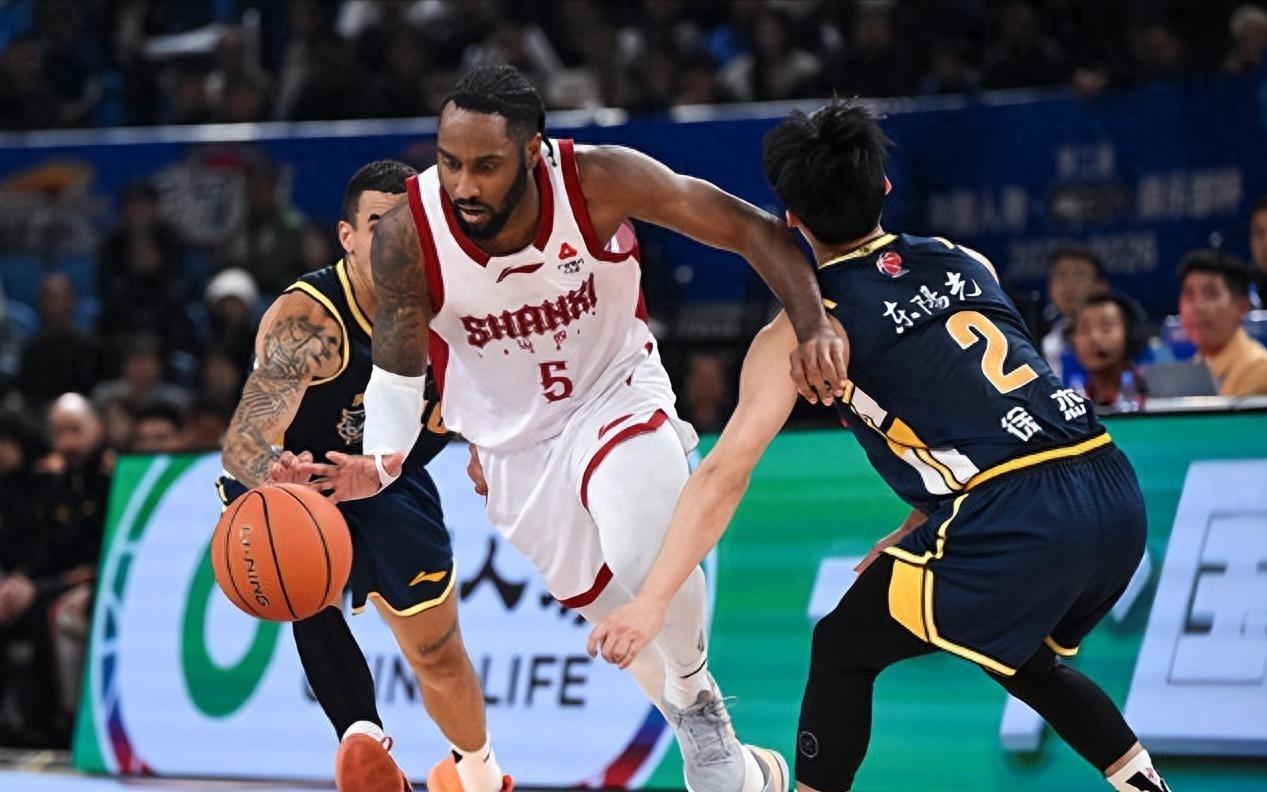 CBA常规赛揭幕战！广厦主场颁发戒指，山西两名超外带队搅局