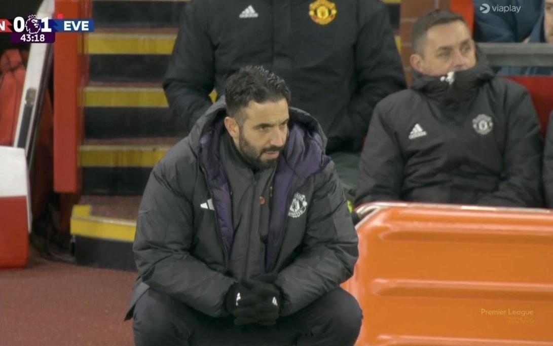 多一人作战能否翻盘曼联近9场英超半场落后都没能逆转