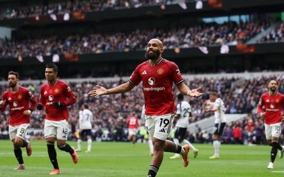 姆伯莫连续两次攻破狼队大门，生涯6