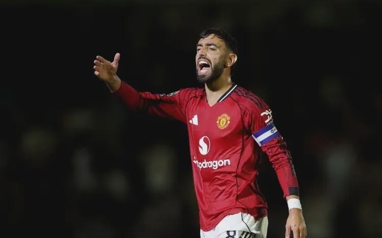 44惊魂！2.3亿豪阵难掩曼联4大顽疾，阿莫林变阵又失败