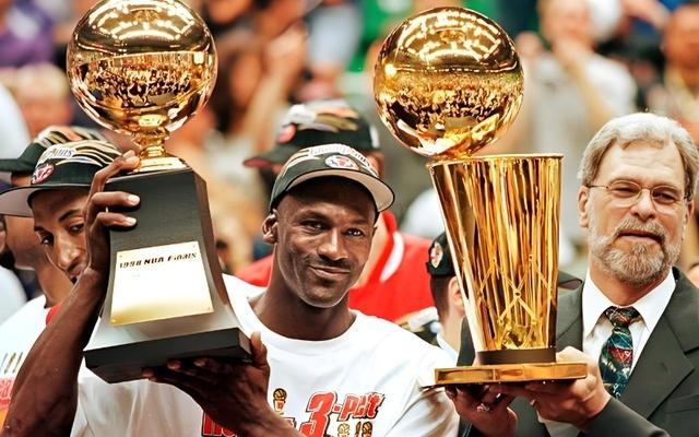 68胜卫冕军!8亿续约!年轻王朝能打破魔咒吗