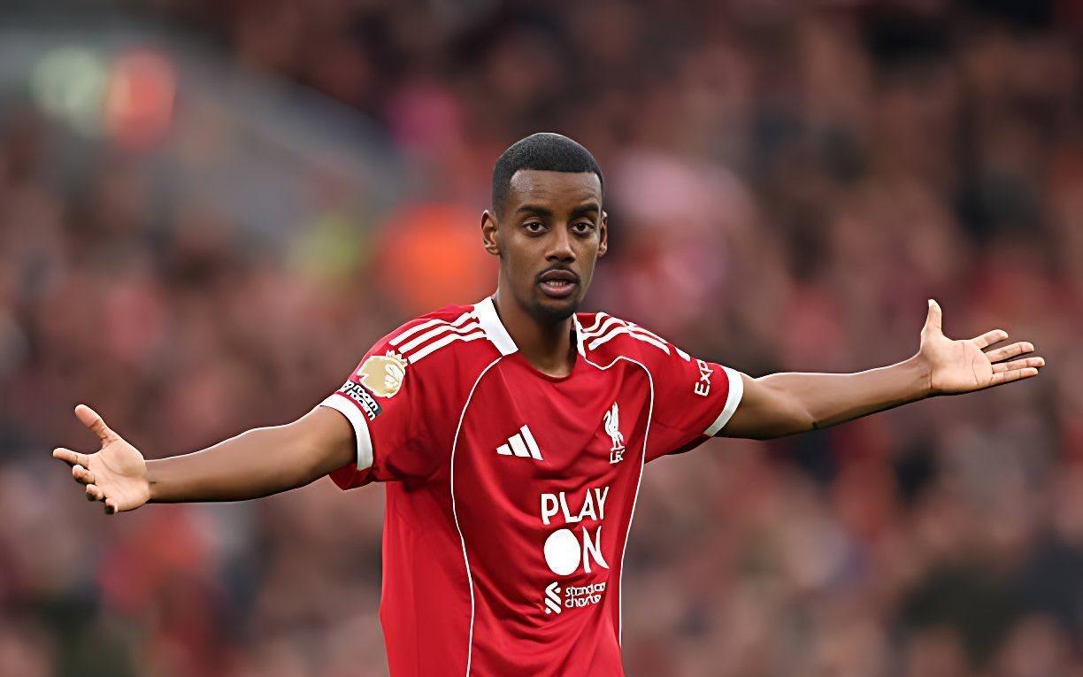 TA:伊萨克罢训导致节奏丧失,利物浦体系未能很好服务中锋