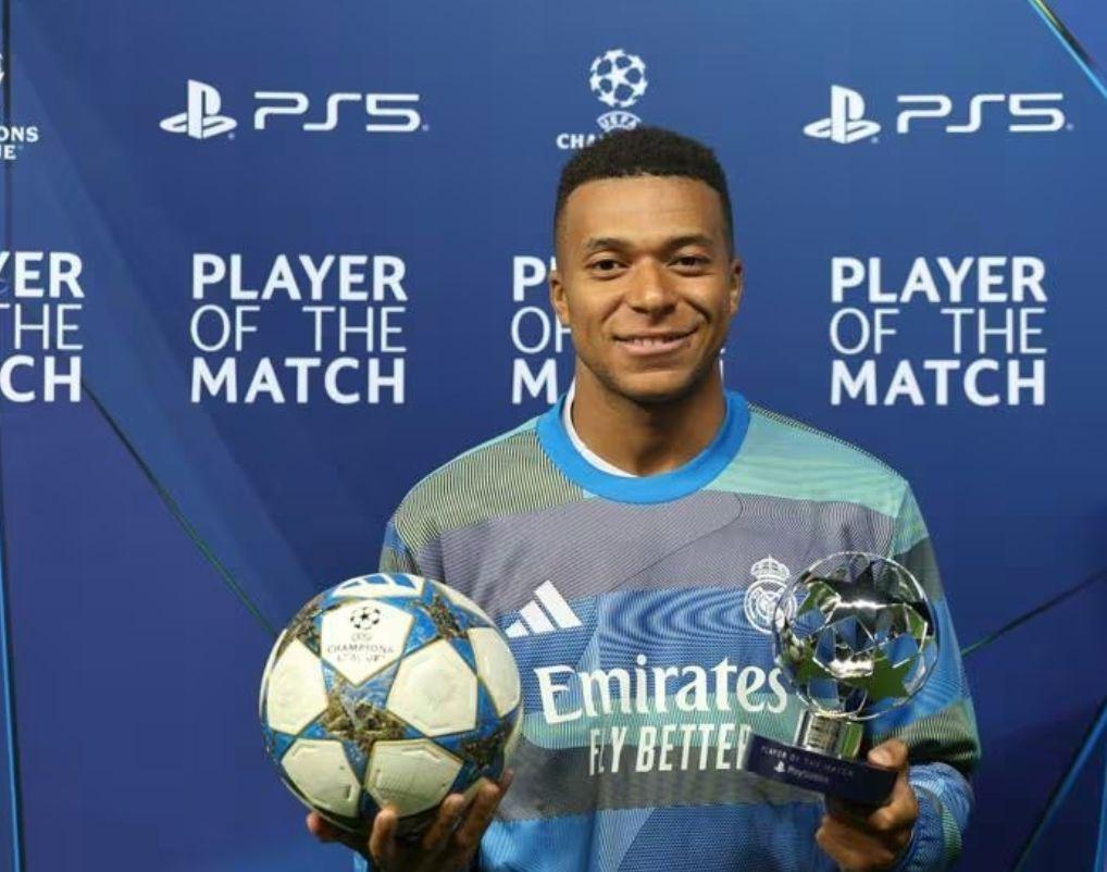 姆巴佩又表演魔术:8秒奔袭60米斩杀,后卫绝望,摄像机都跟不上