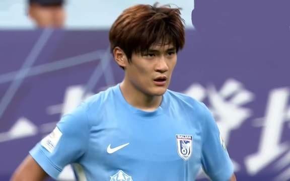 海港后卫成香饽饽，大连别再错过吕鹏+大晋可再战1年补阵容深度