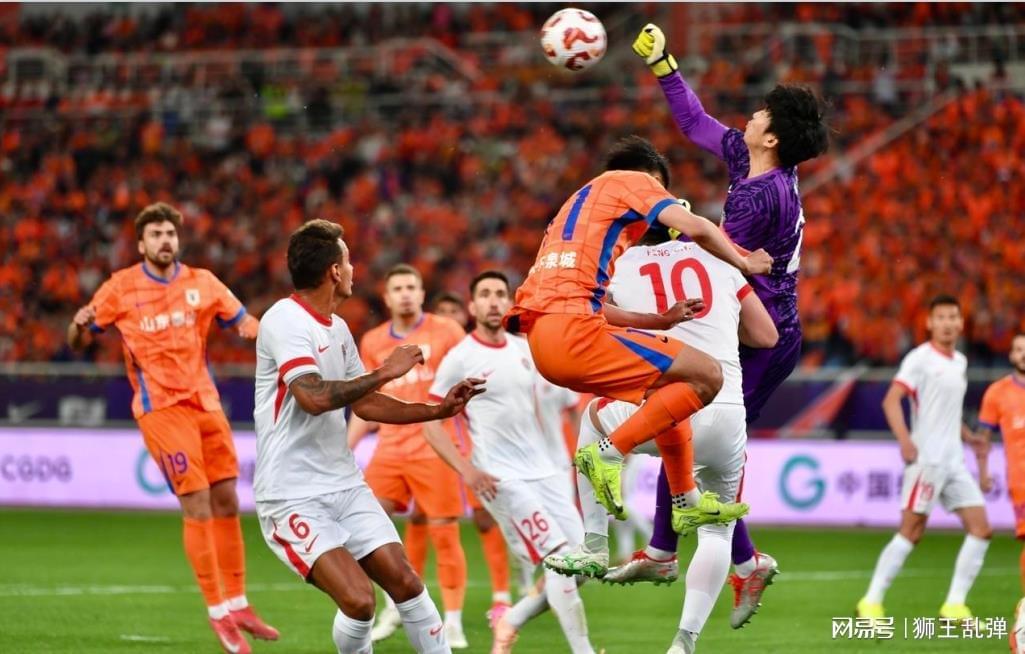 争冠组捉对厮杀!中超25轮齐鲁德比来袭,泰山队能否抓住升名良机