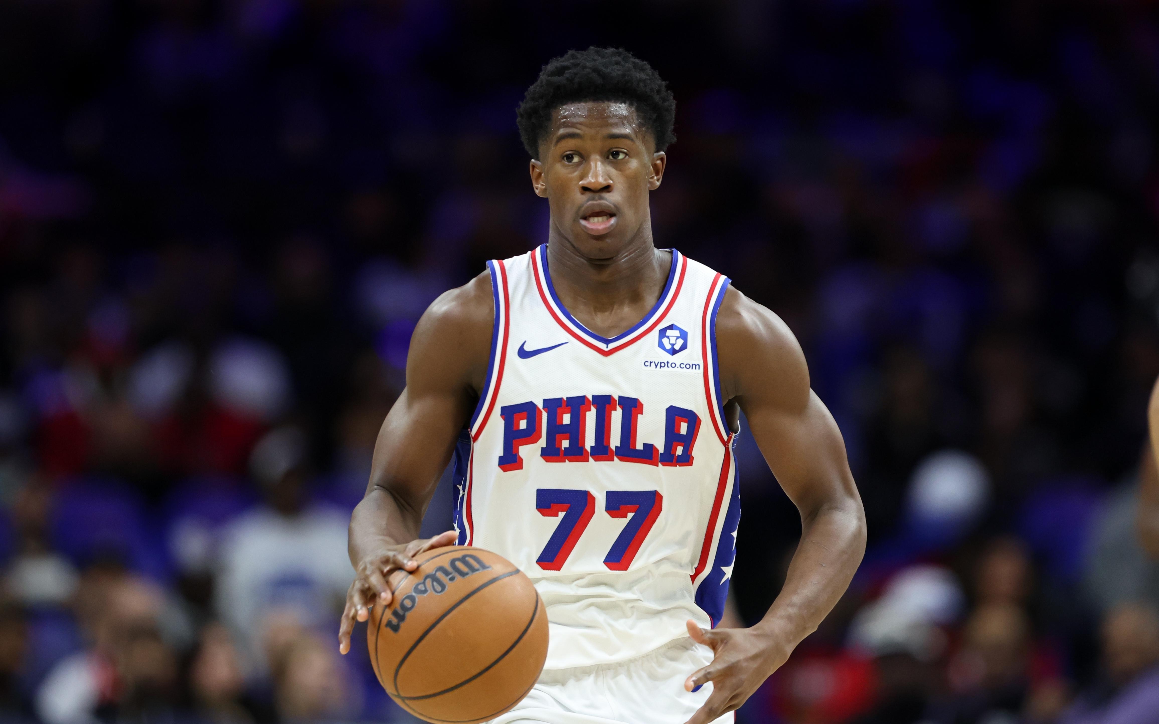 76人新秀埃奇库姆生涯前三战合砍75分，NBA本世纪第一人